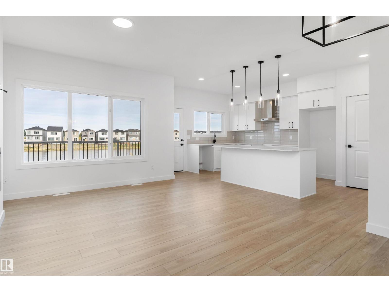4228 63 St Property Photo 10