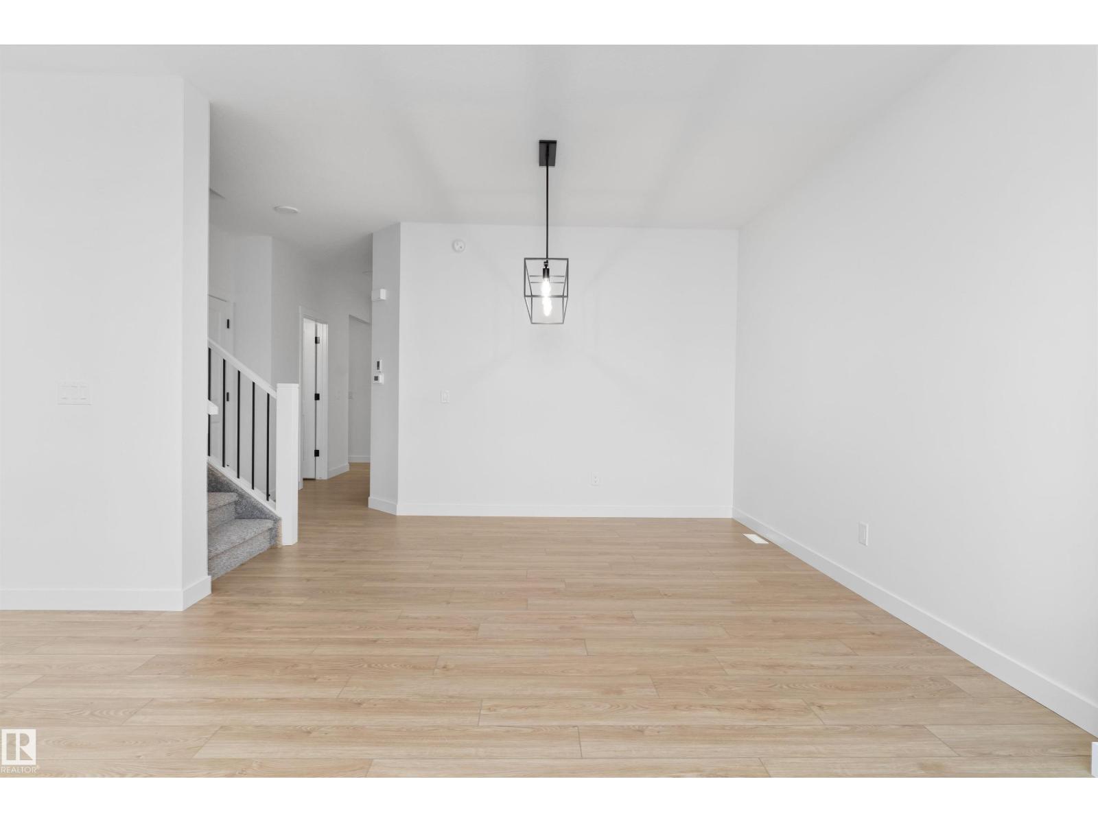 4228 63 St Property Photo 13