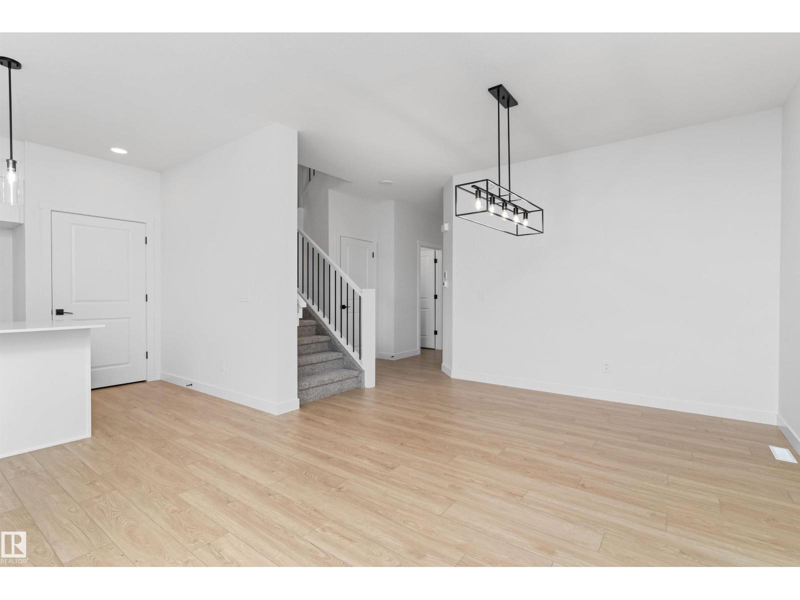 4228 63 St Property Photo 15