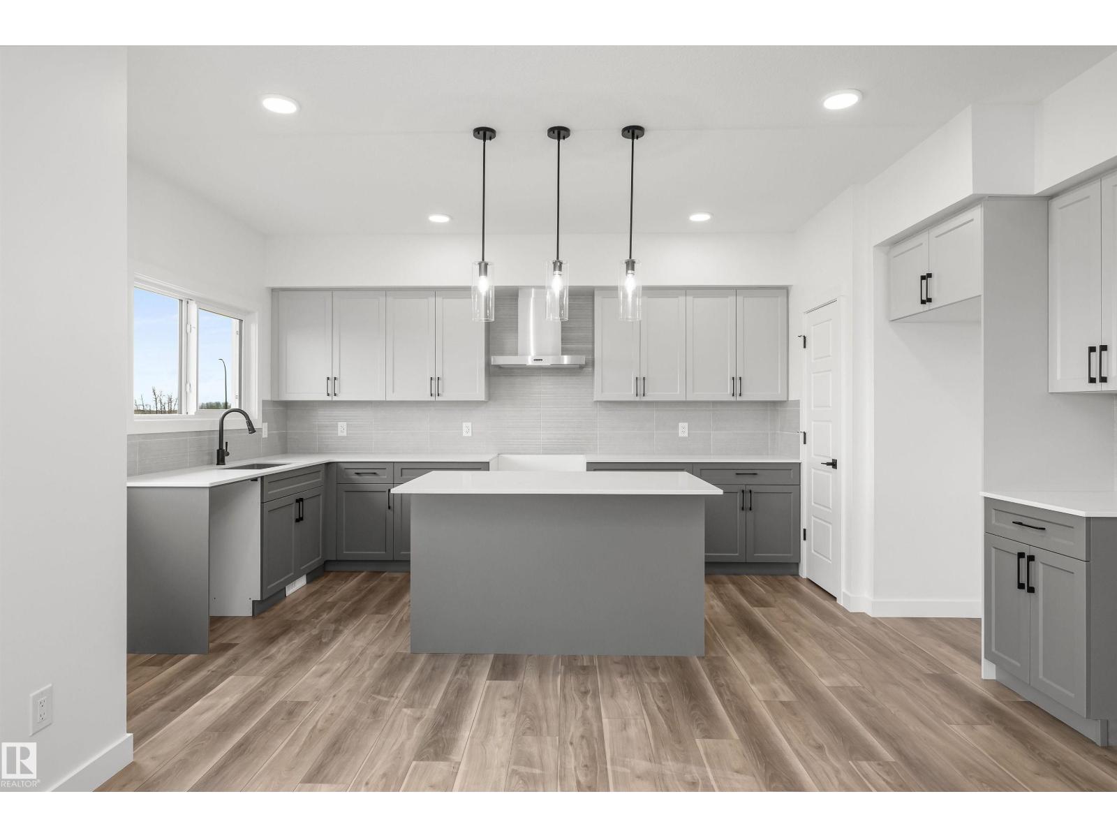 4228 63 St Property Photo 17