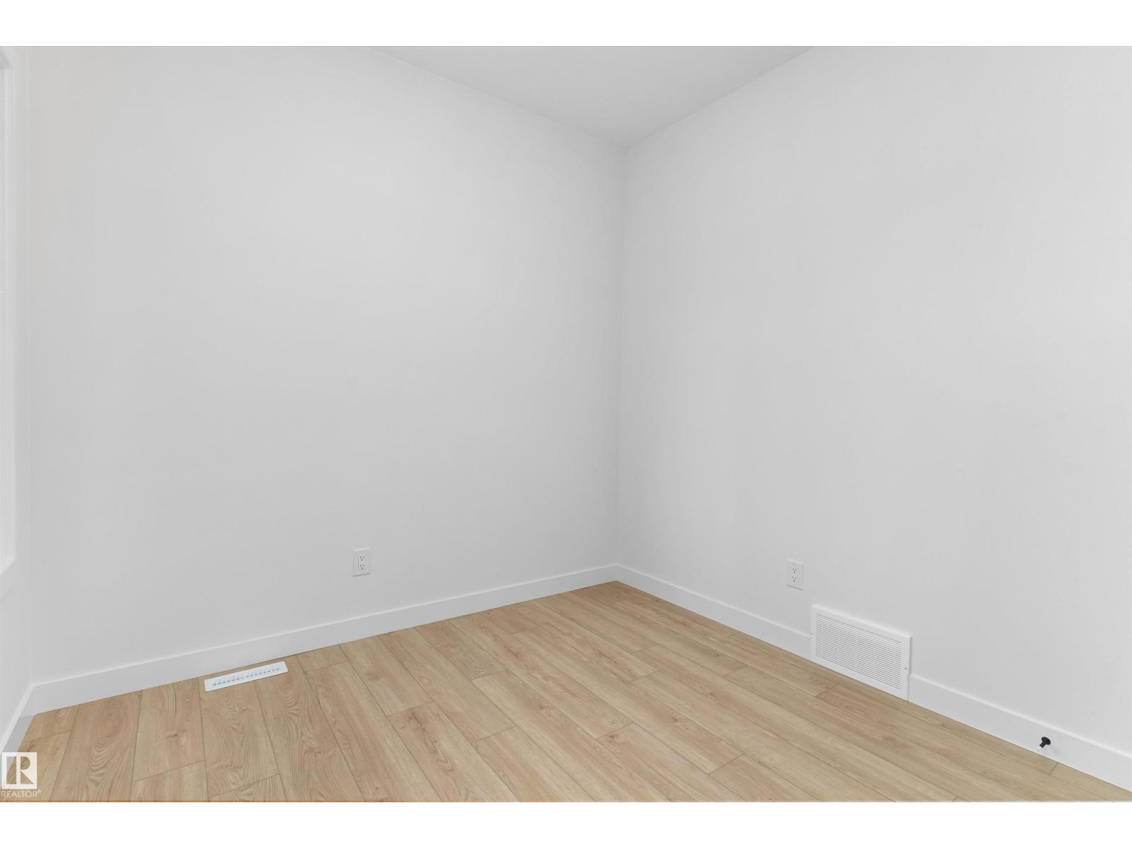 4228 63 St Property Photo 17