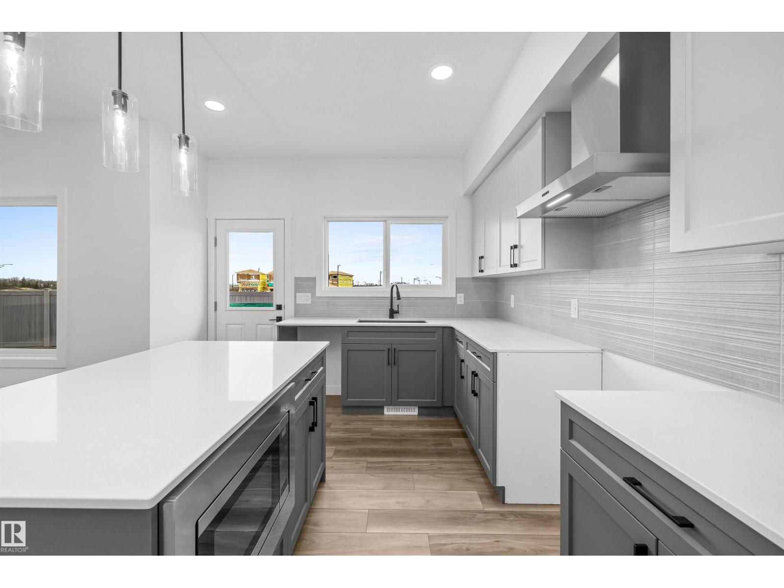 4228 63 St Property Photo 21
