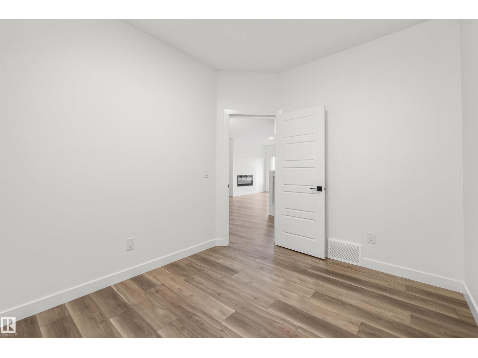 4228 63 St Property Photo 24