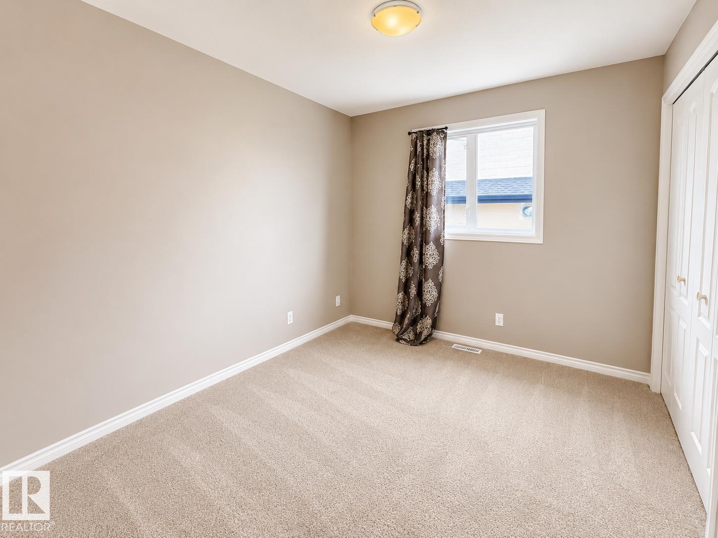 4505 38 Street Property Photo 12