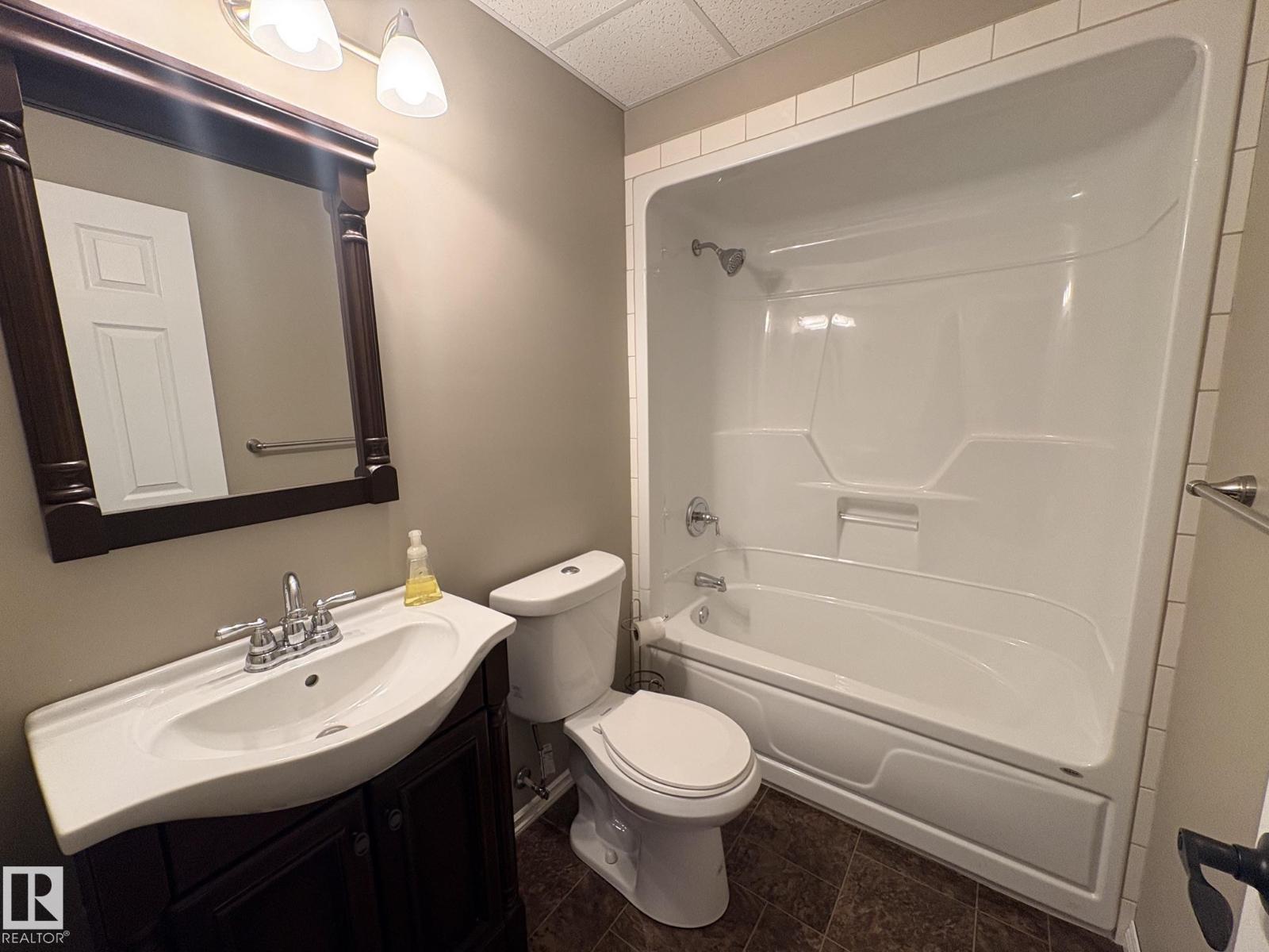 4505 38 Street Property Photo 22