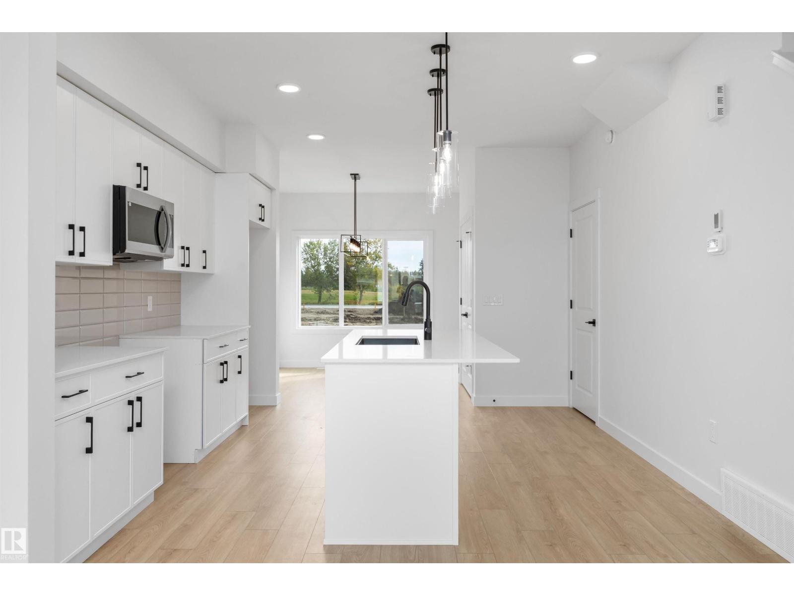 4205 63 St Property Photo 9
