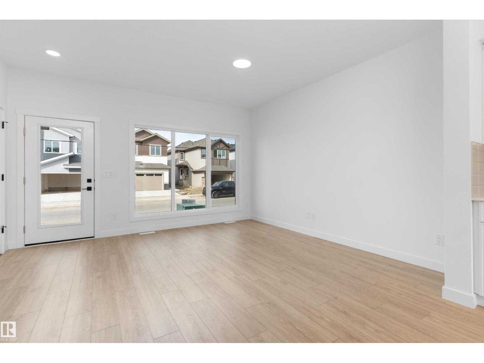 4205 63 St Property Photo 12