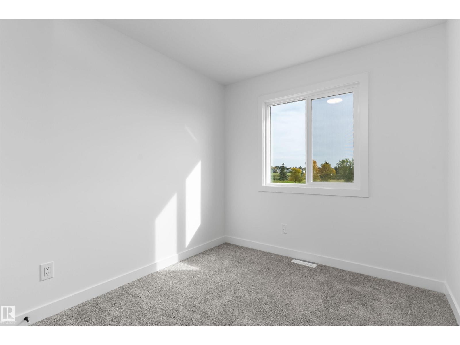 4205 63 St Property Photo 21