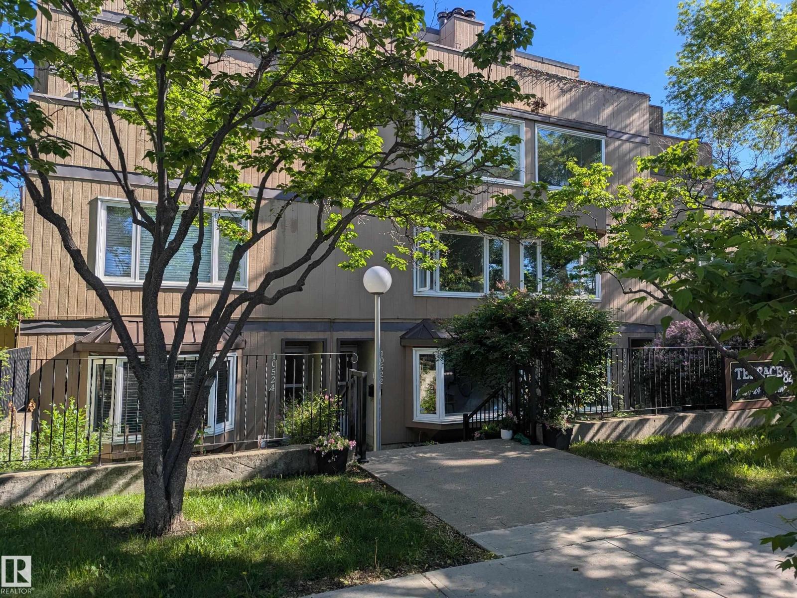 10524 84 AV NW