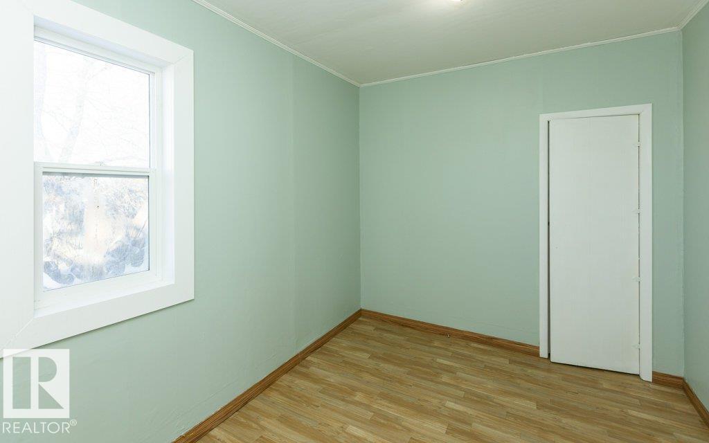 9836 100 St Property Photo 25