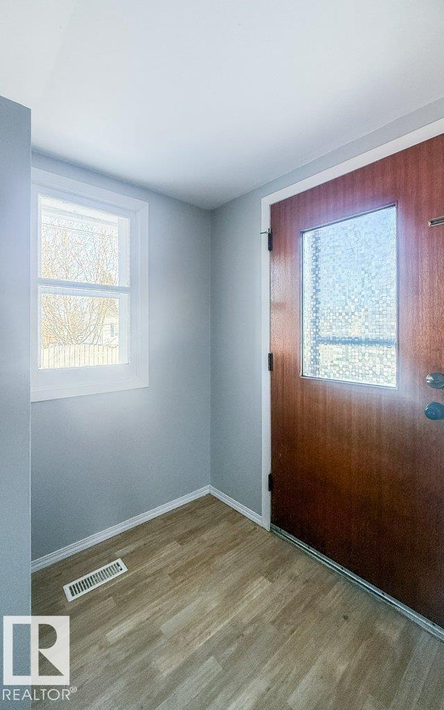 9836 100 St Property Photo 29
