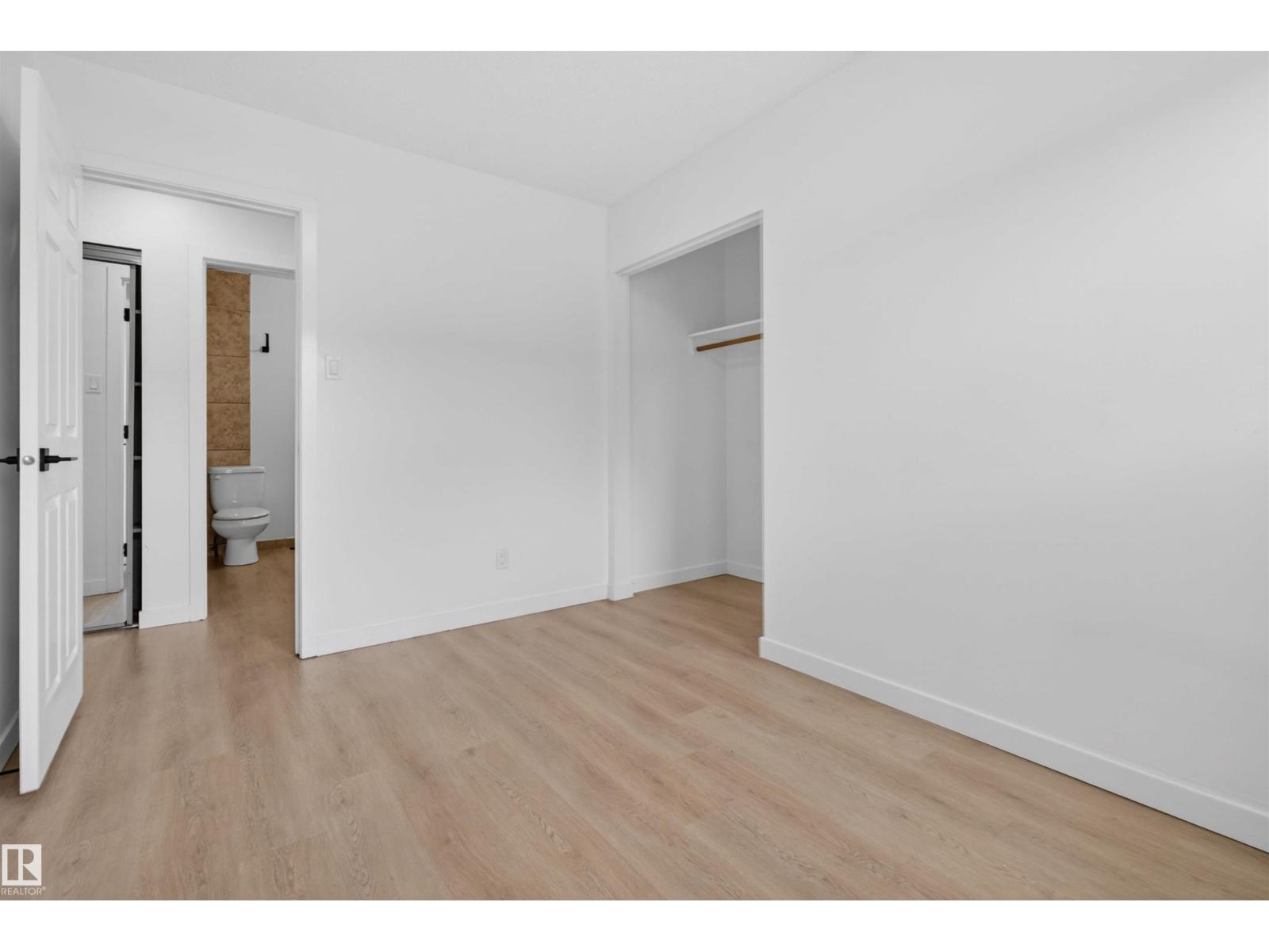 7304/7306 78 Av Nw Property Photo 15