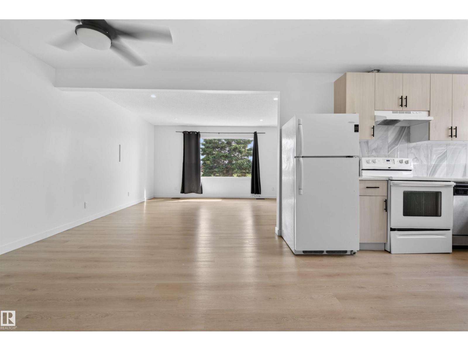 7304/7306 78 Av Nw Property Photo 20
