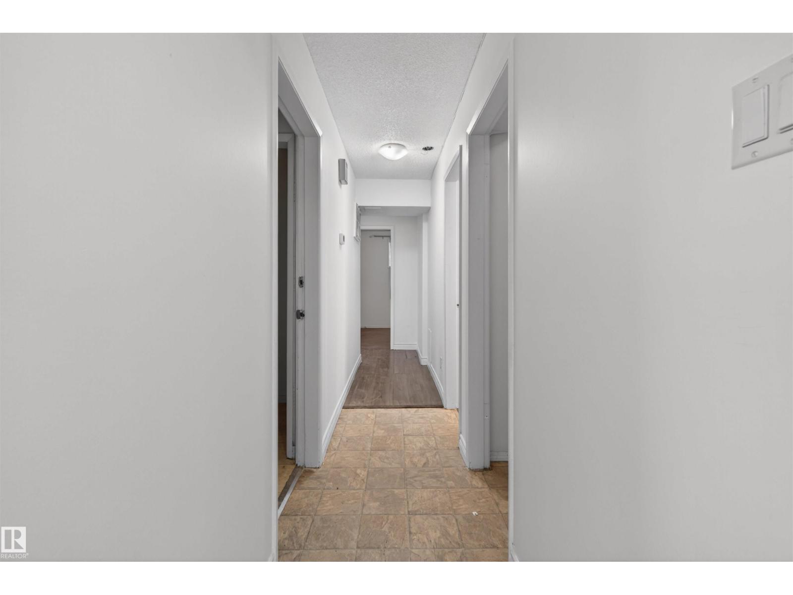7304/7306 78 Av Nw Property Photo 29