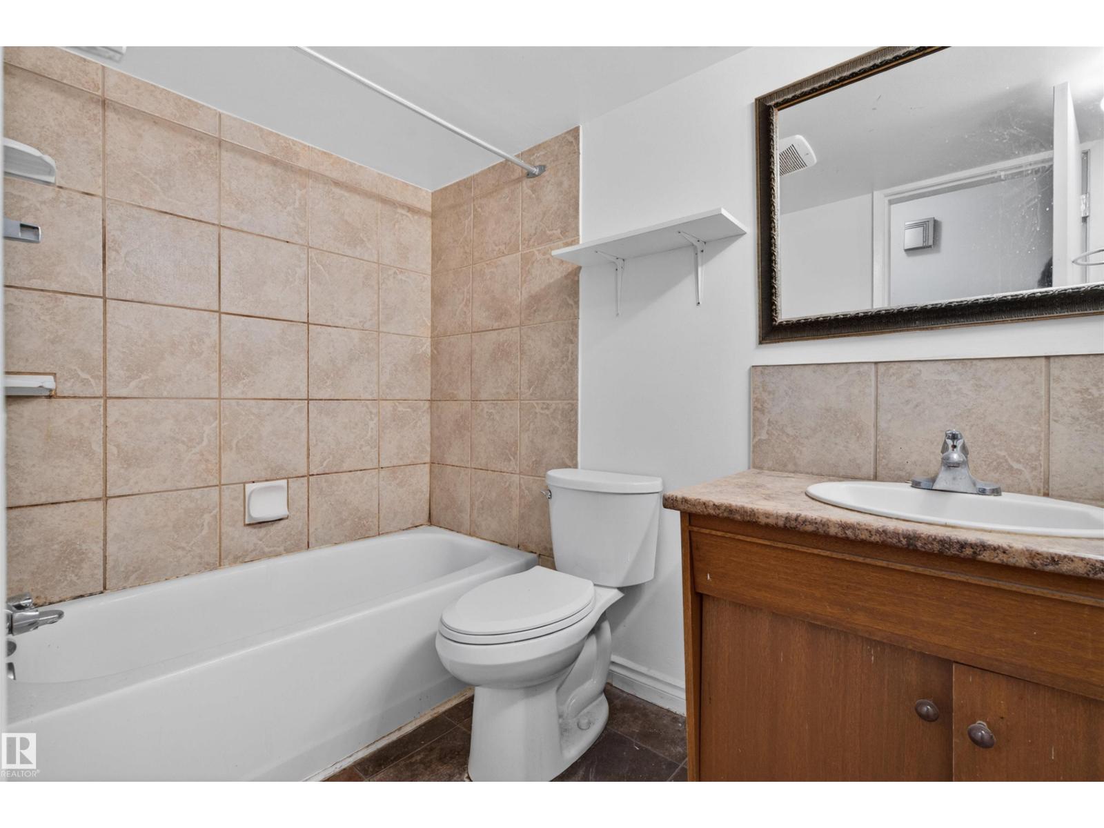 7304/7306 78 Av Nw Property Photo 30