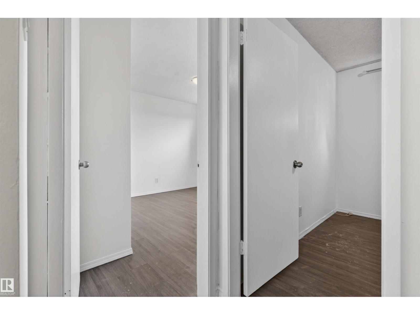 7304/7306 78 Av Nw Property Photo 31