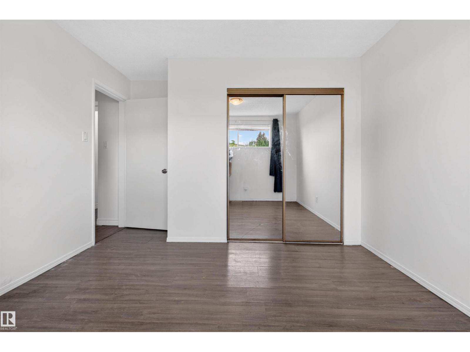 7304/7306 78 Av Nw Property Photo 33