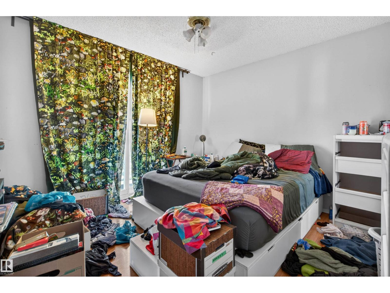 7304/7306 78 Av Nw Property Photo 41
