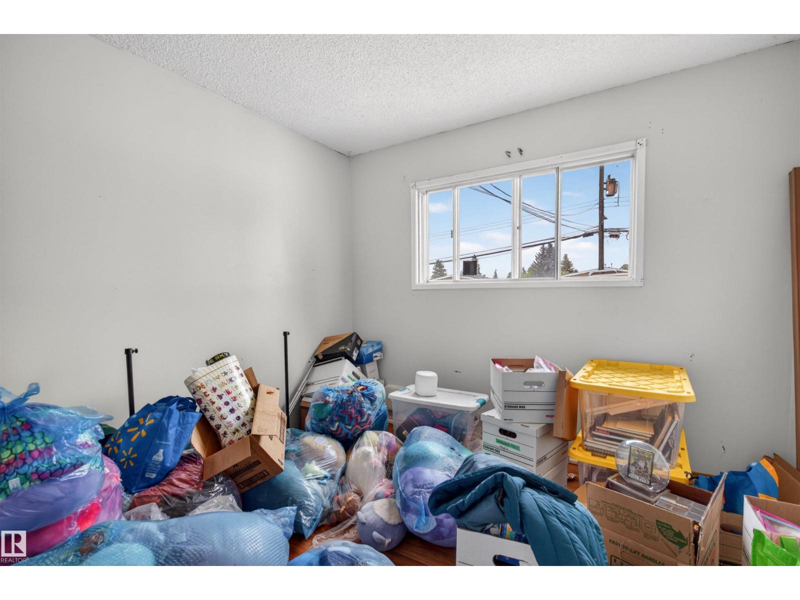 7304/7306 78 Av Nw Property Photo 42