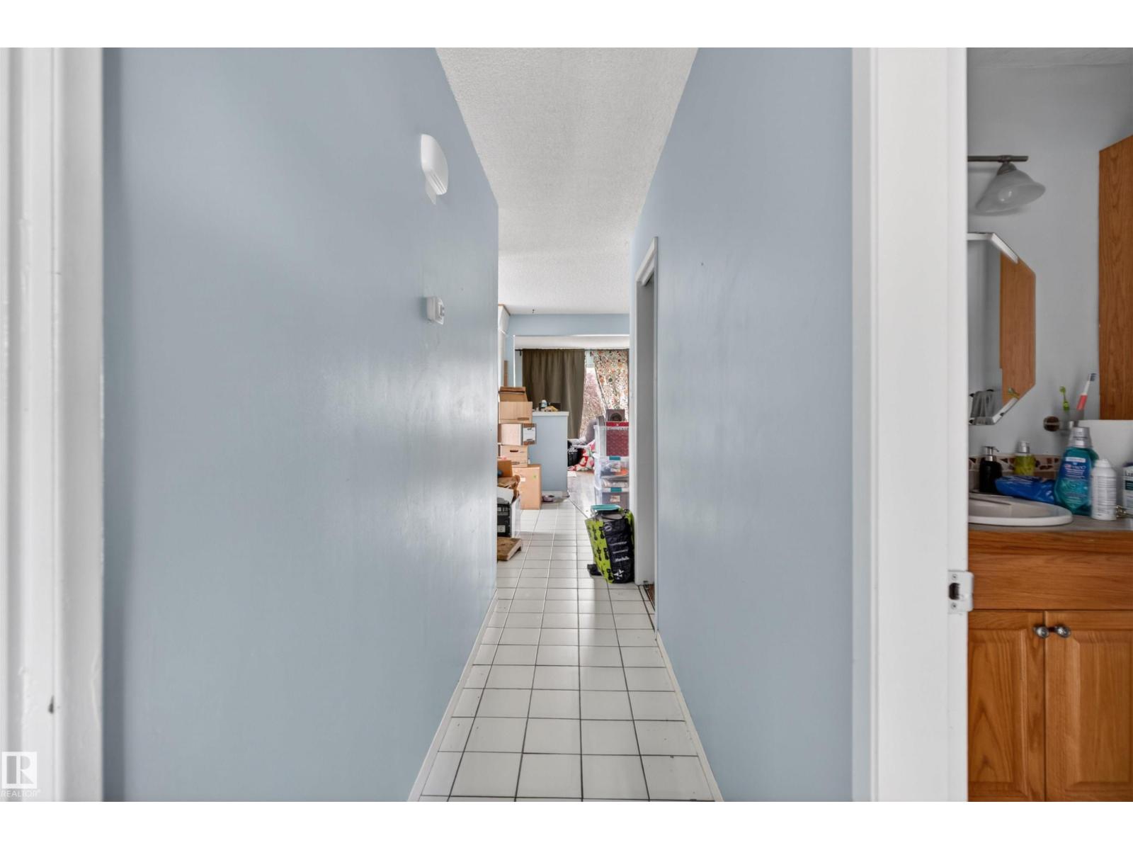 7304/7306 78 Av Nw Property Photo 43