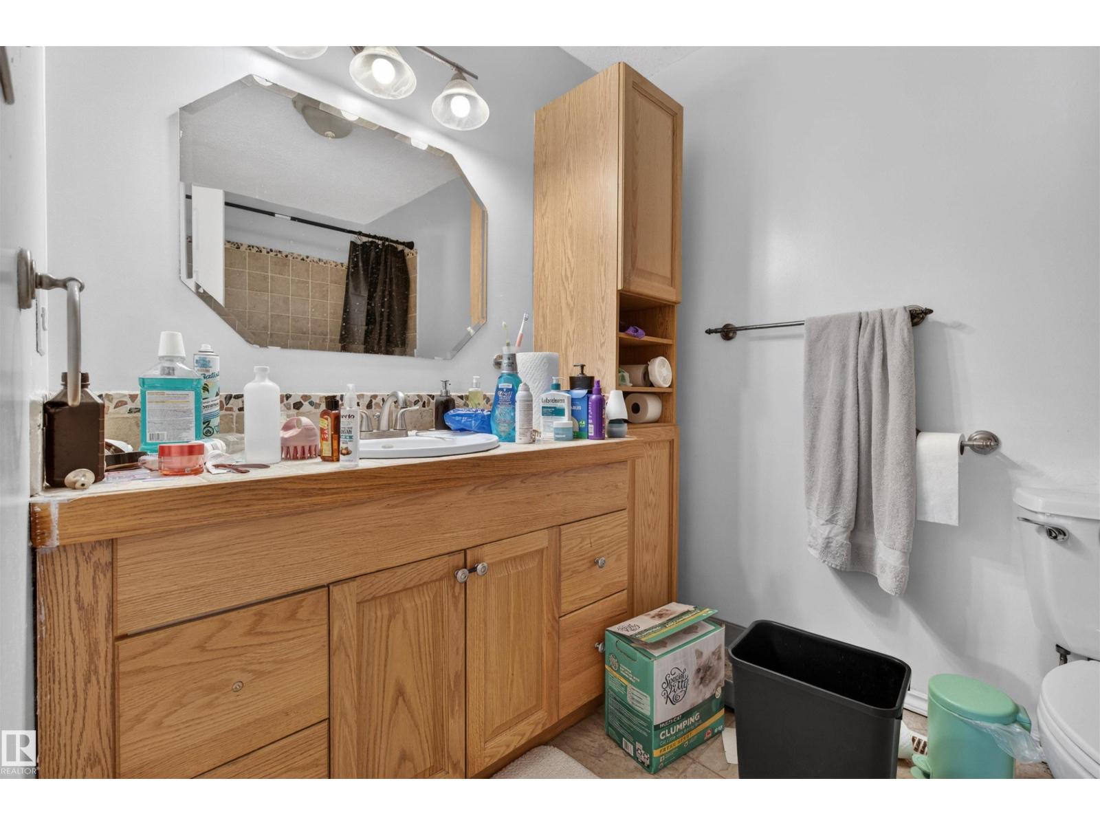 7304/7306 78 Av Nw Property Photo 44
