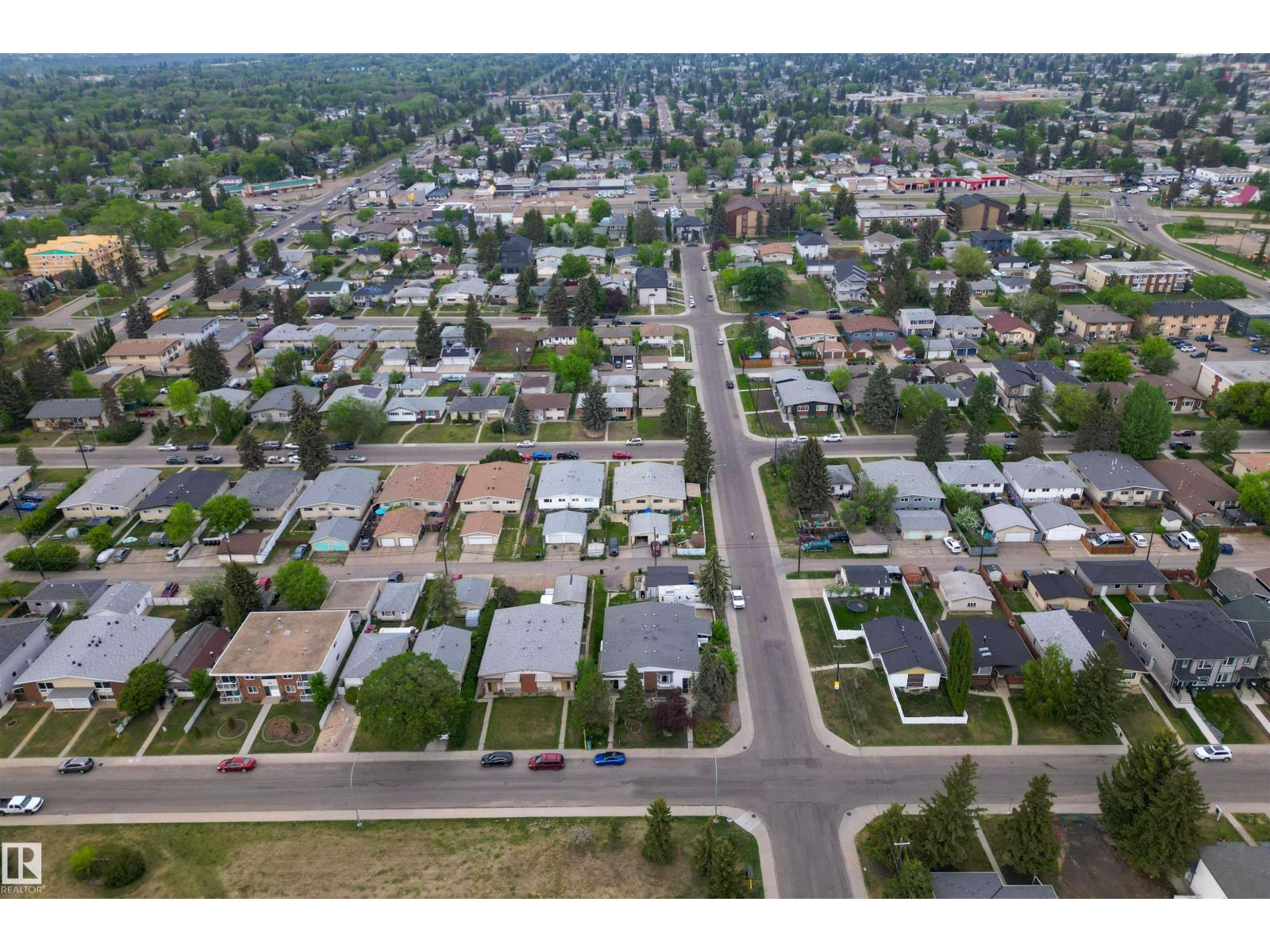 7304/7306 78 Av Nw Property Photo 50