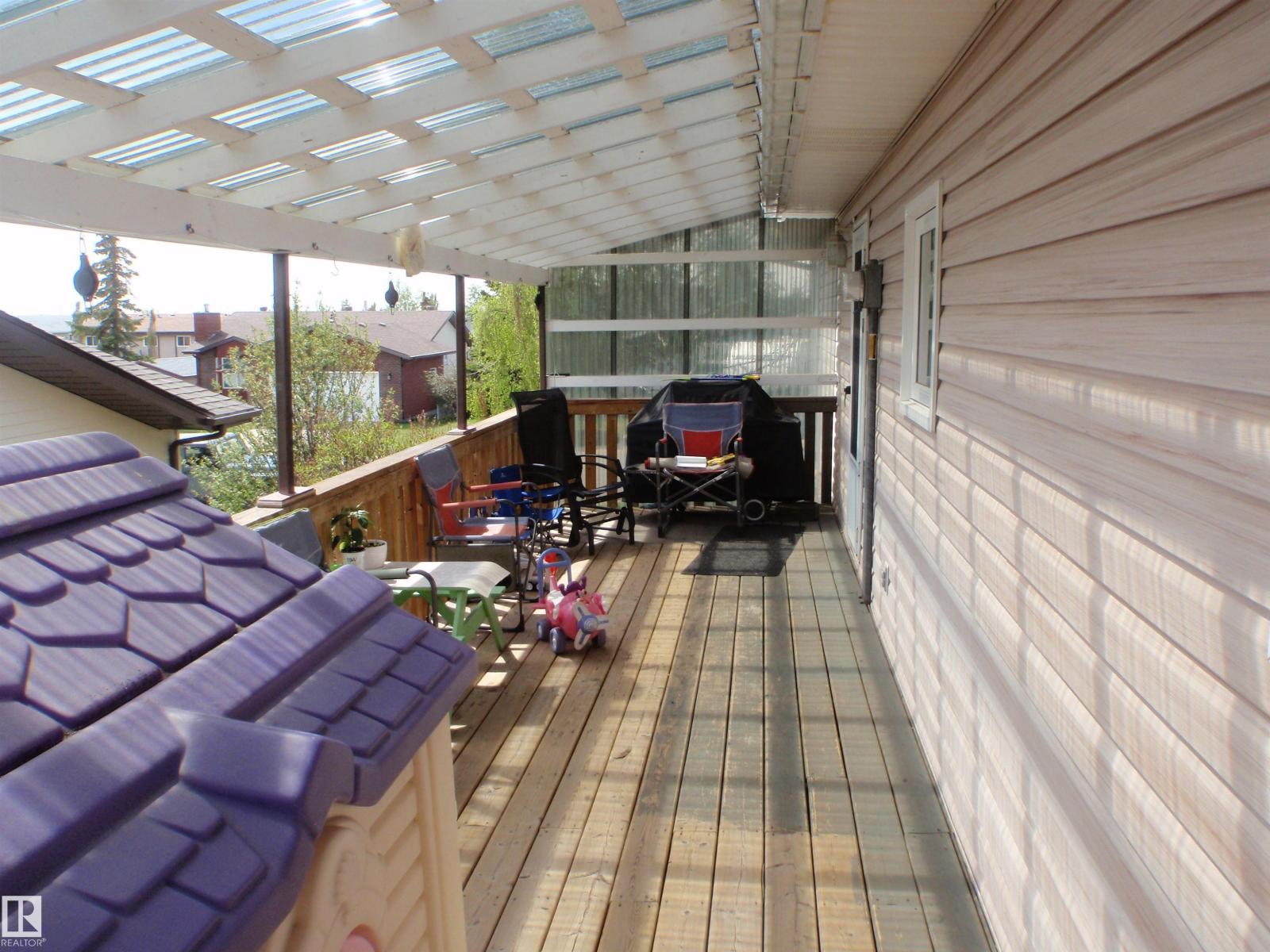 3 Hillside Av Property Photo 11