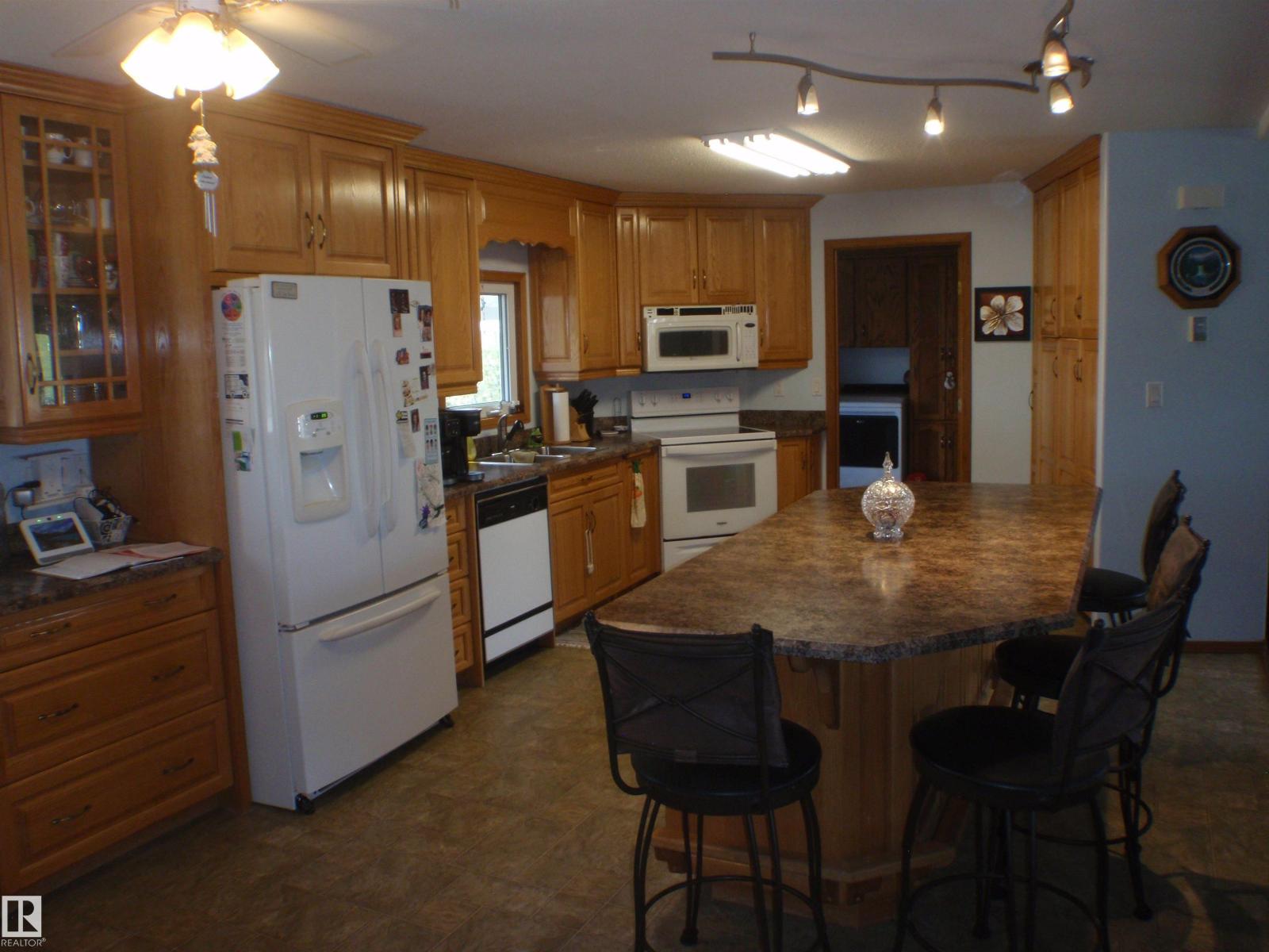 3 Hillside Av Property Photo 16
