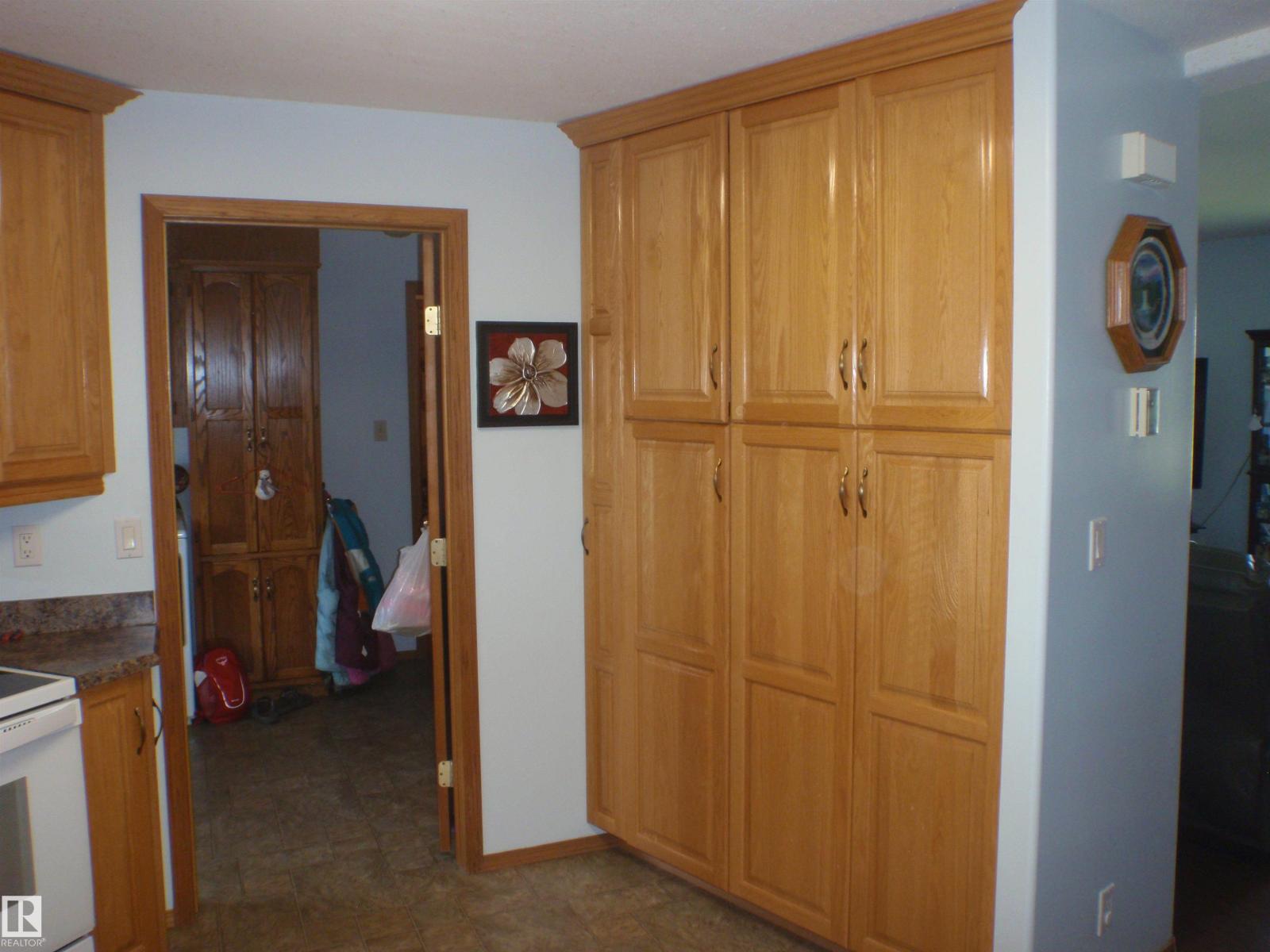 3 Hillside Av Property Photo 20