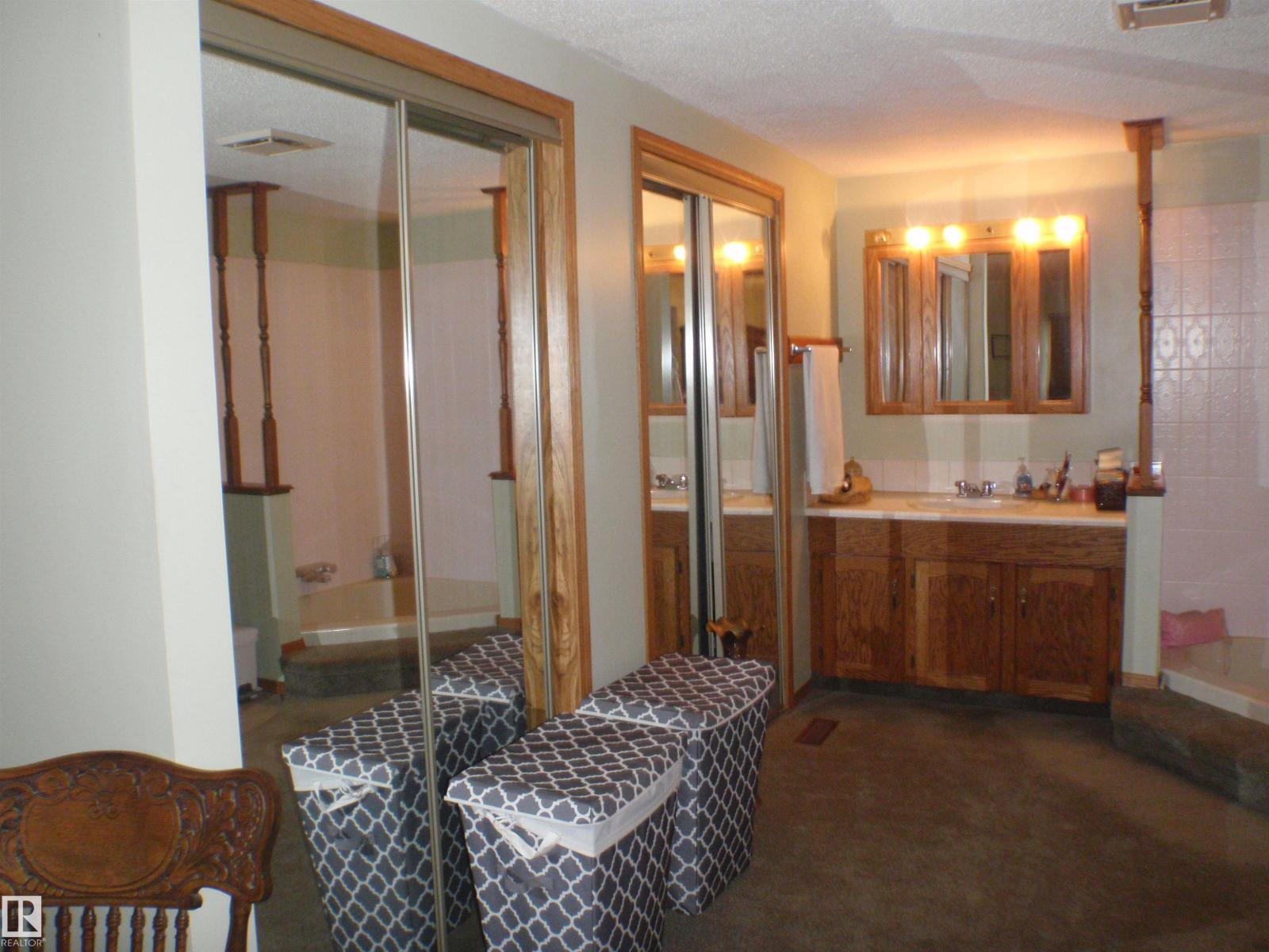 3 Hillside Av Property Photo 35