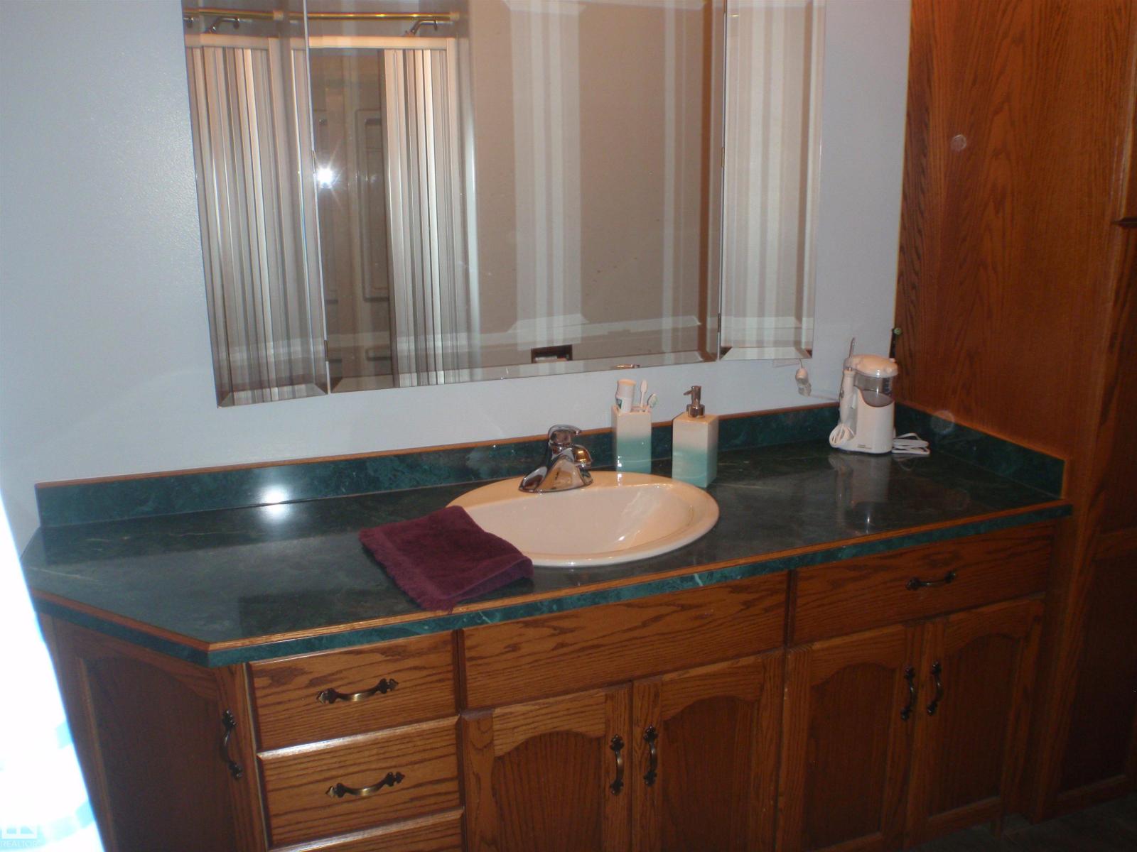 3 Hillside Av Property Photo 42