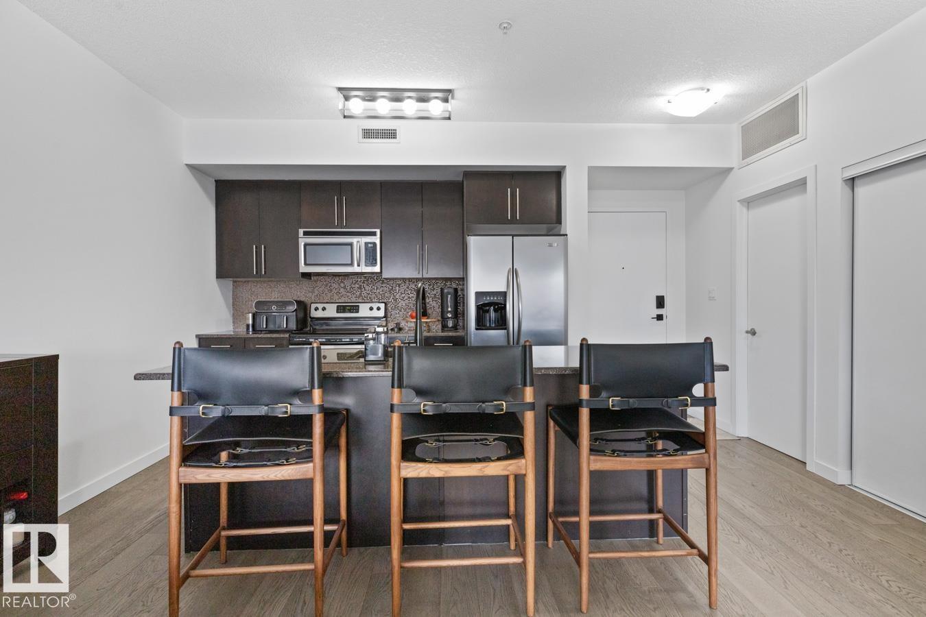 #408 11203 103a Av Nw Property Photo 11