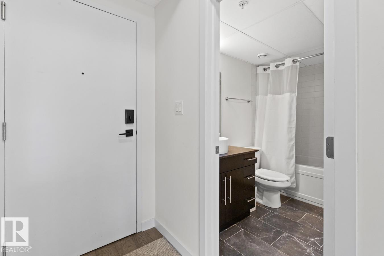 #408 11203 103a Av Nw Property Photo 16