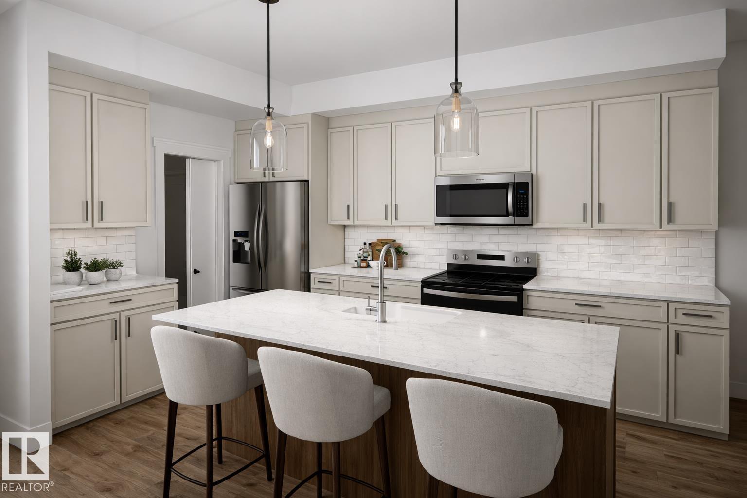 10417 104 St Property Photo 2