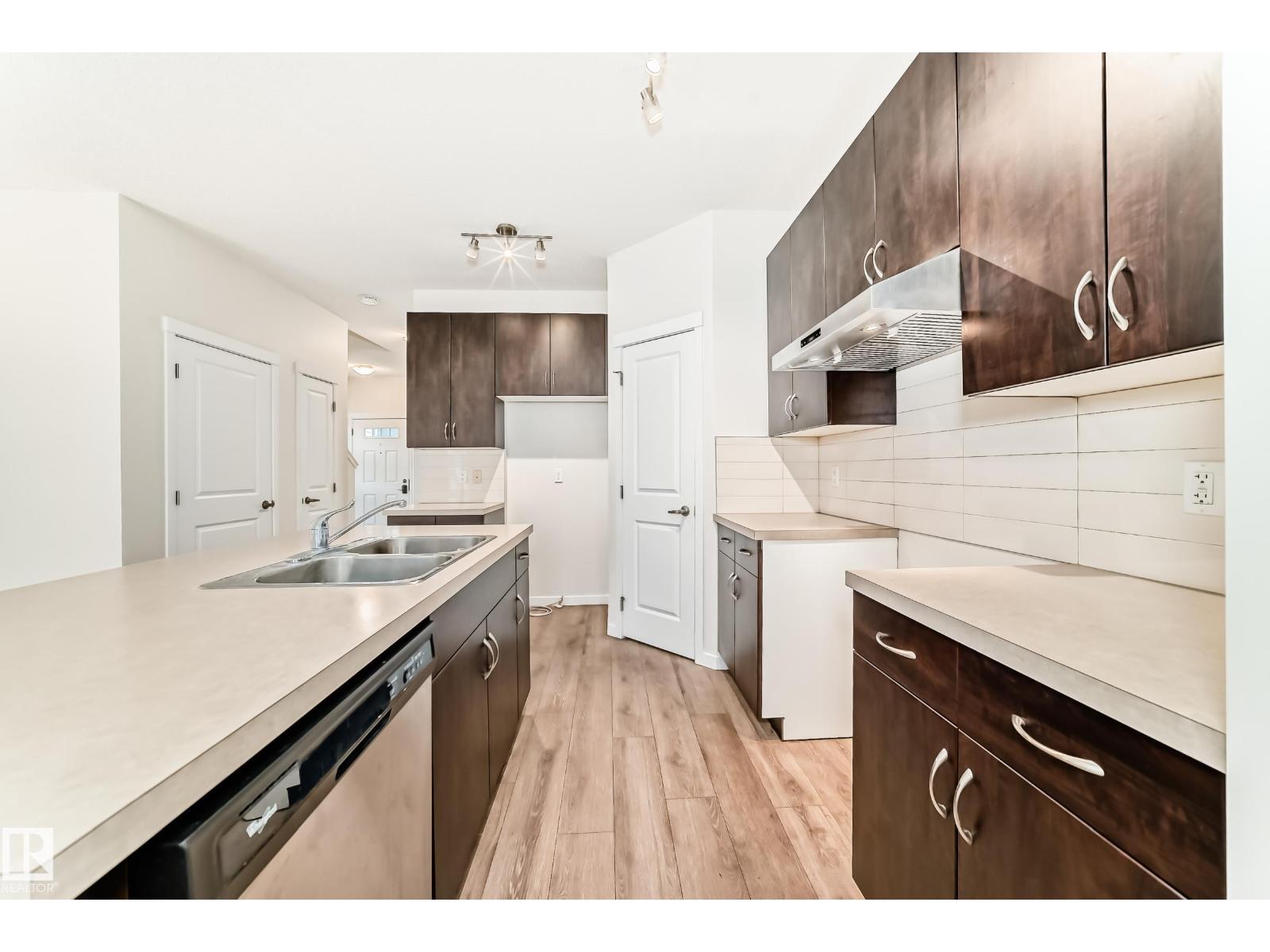18103 77 St Nw Property Photo 5