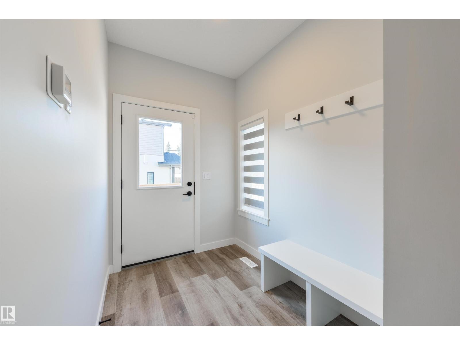 8313 76 Av Nw Property Photo 15