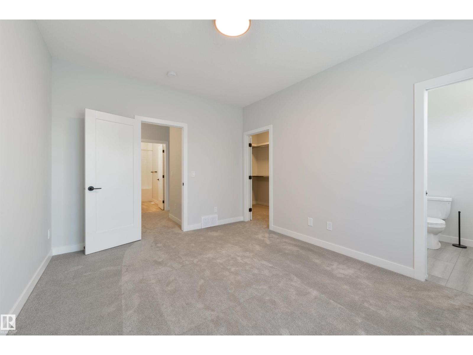 8313 76 Av Nw Property Photo 28