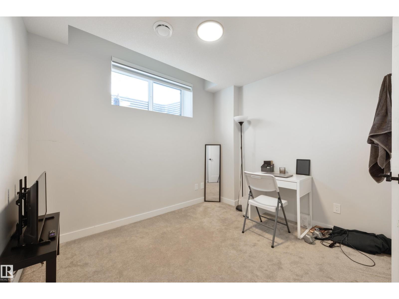 8313 76 Av Nw Property Photo 36