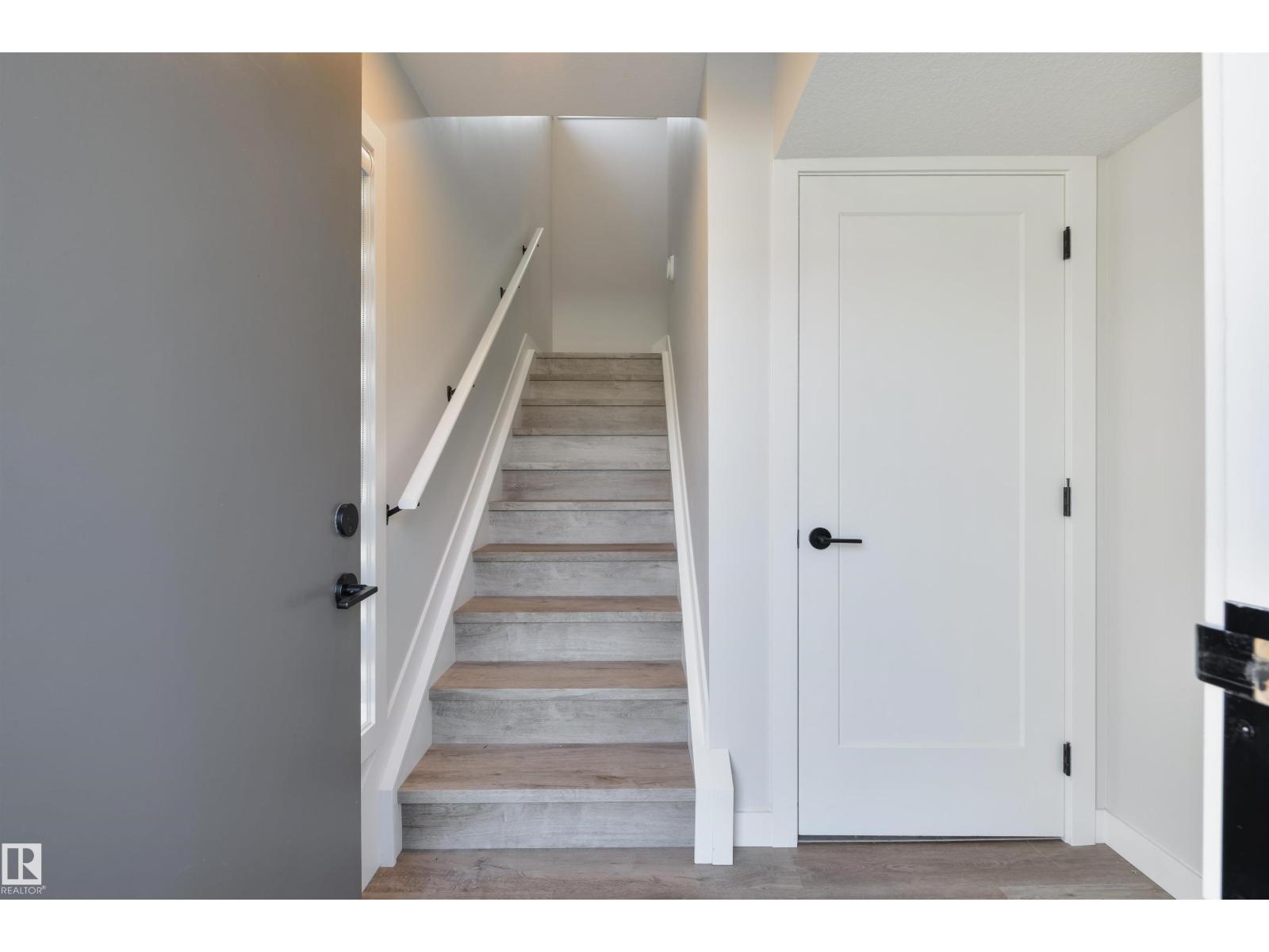 8313 76 Av Nw Property Photo 48