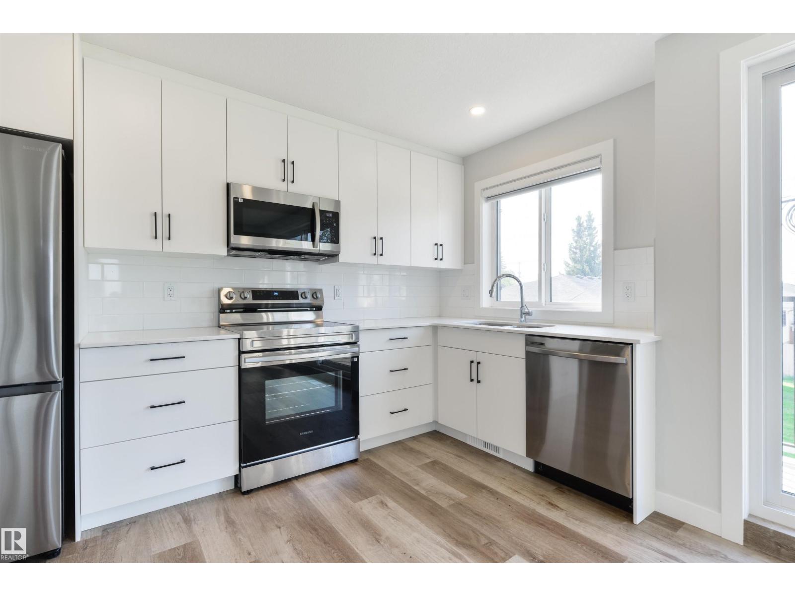 8313 76 Av Nw Property Photo 56