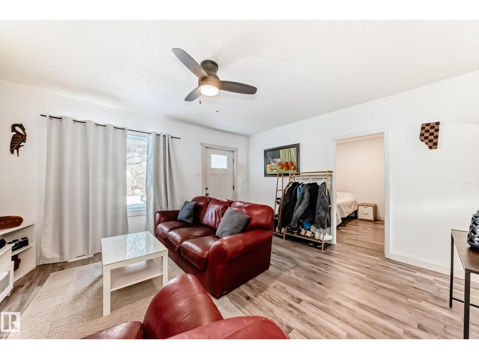 11429 89 St Nw Property Photo 11
