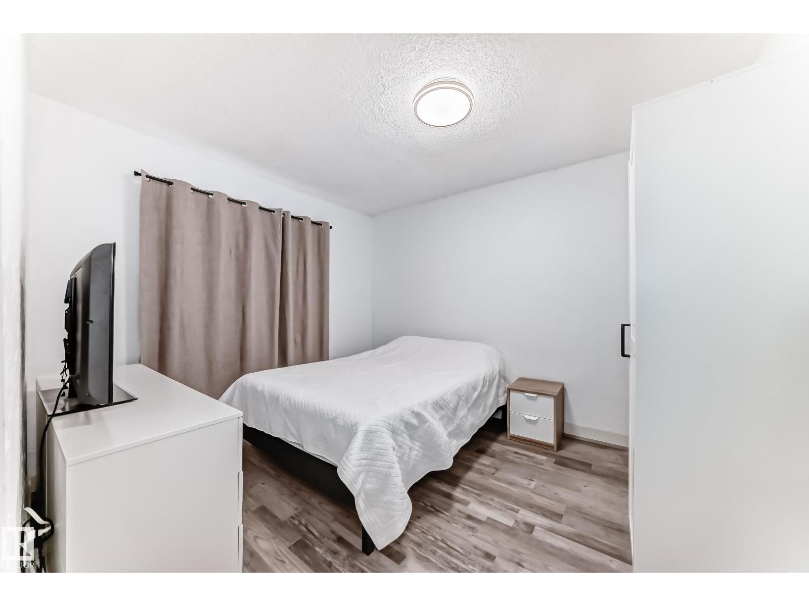 11429 89 St Nw Property Photo 14