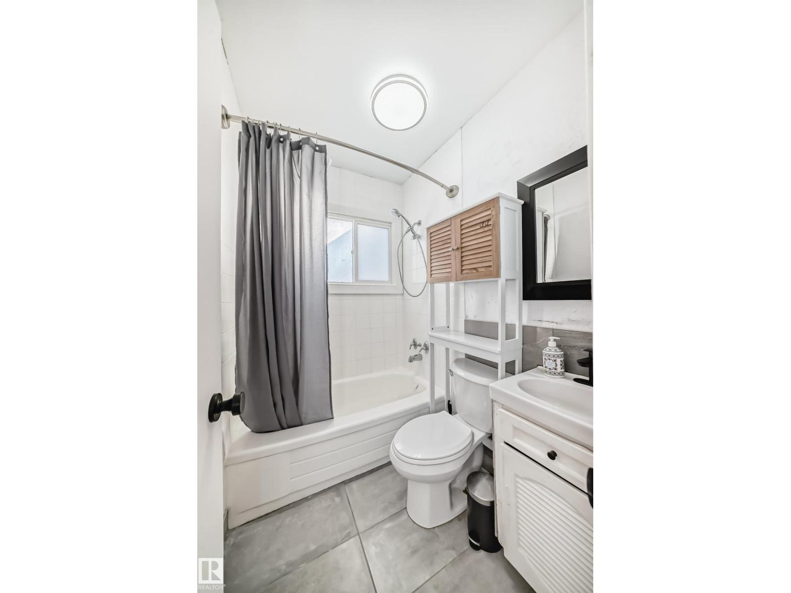 11429 89 St Nw Property Photo 17