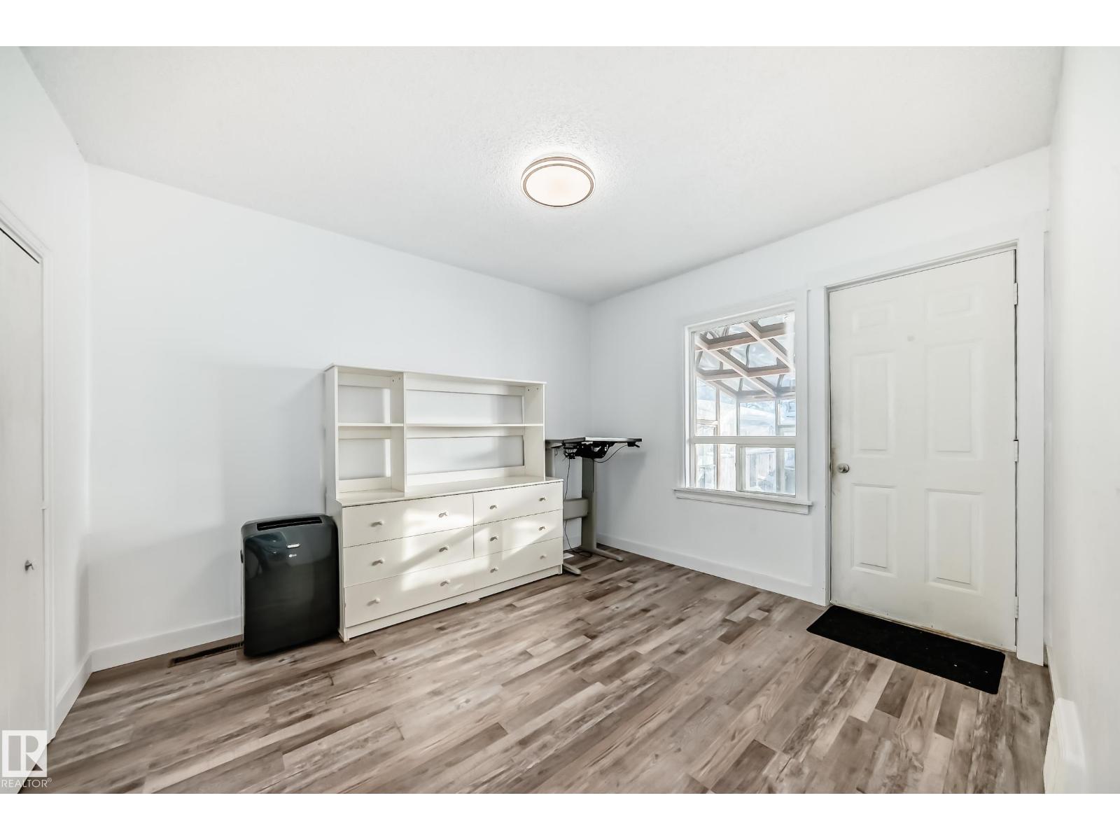11429 89 St Nw Property Photo 23