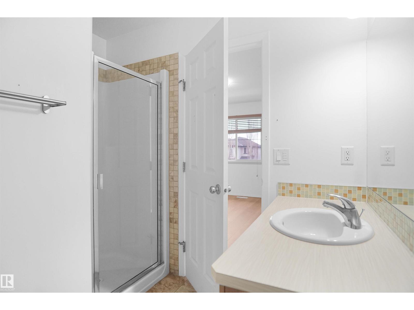#13 3751 12 St Nw Property Photo 27