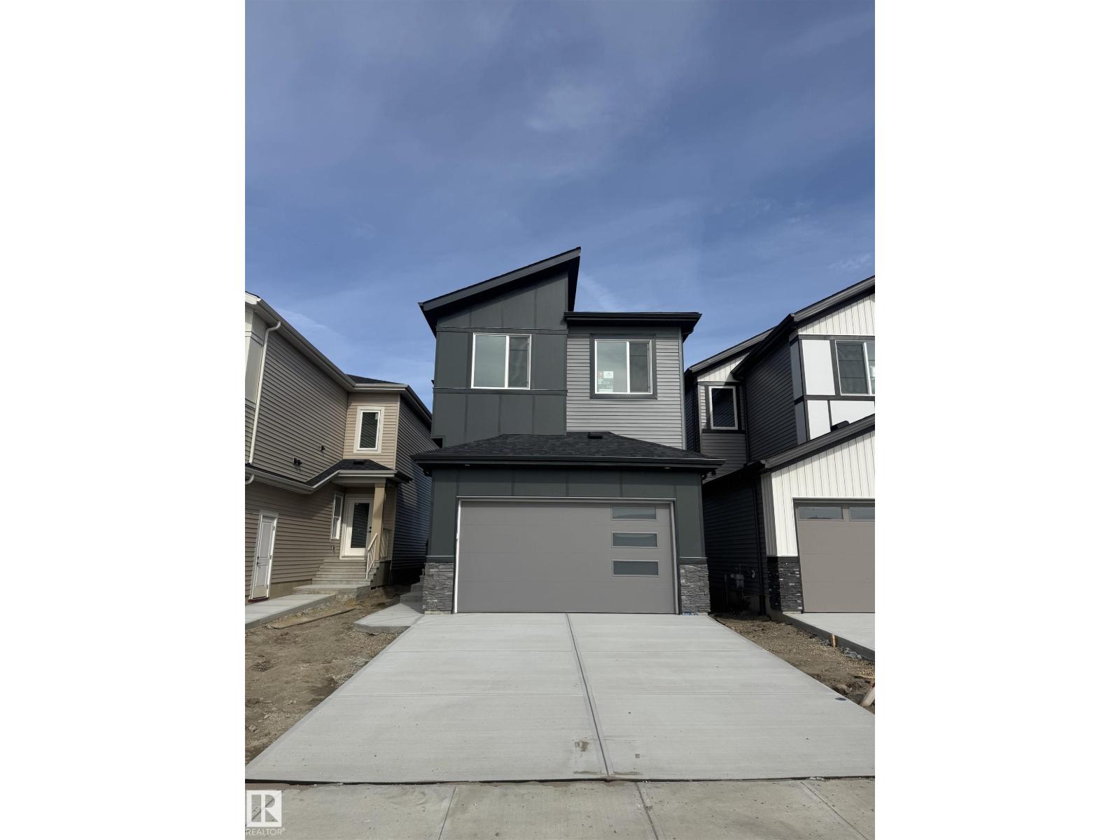 792 Bank Dr Property Photo 1