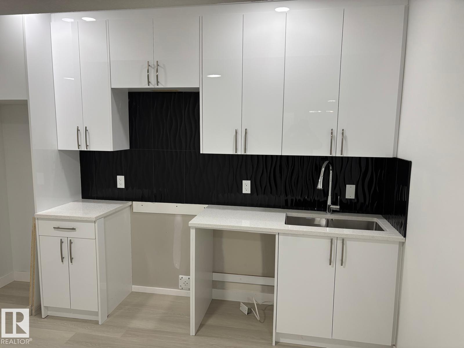8090 Kiriak Li Sw Property Photo 60