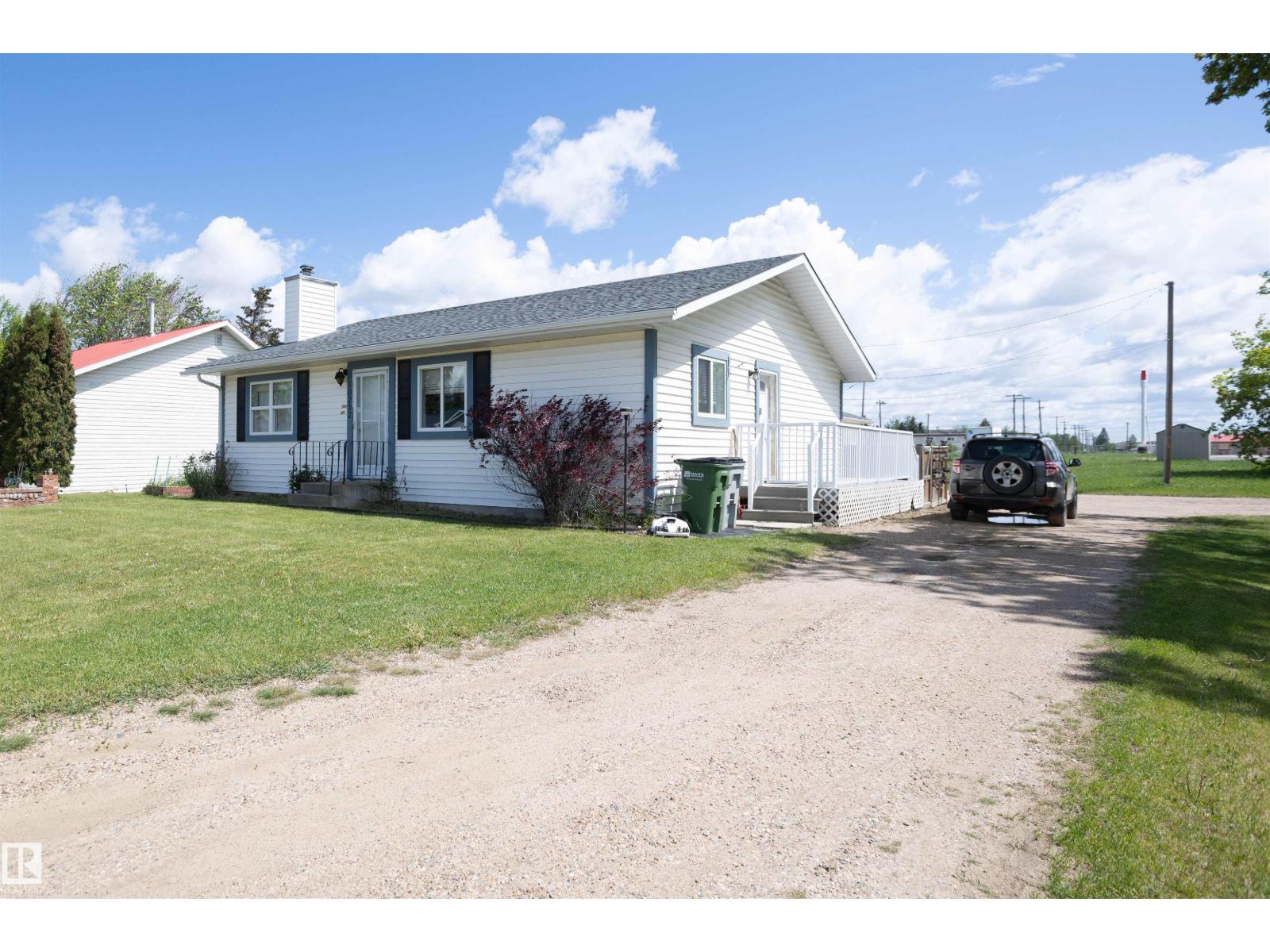 10232 101 St Property Photo 4