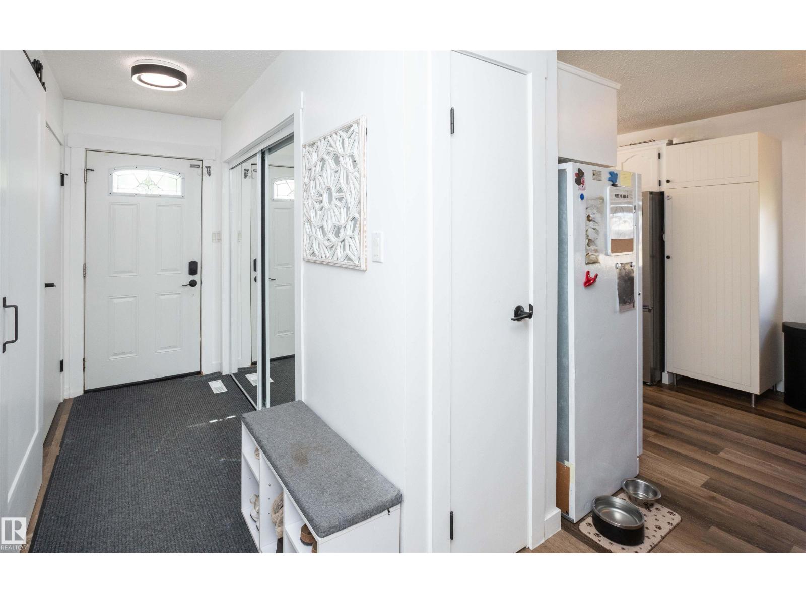 10232 101 St Property Photo 18