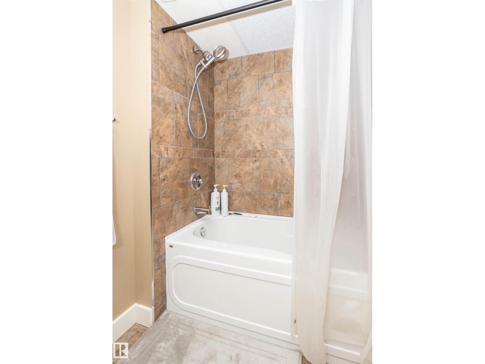 10232 101 St Property Photo 53